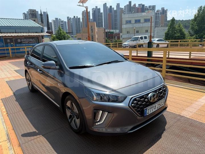 Hyundai Ioniq