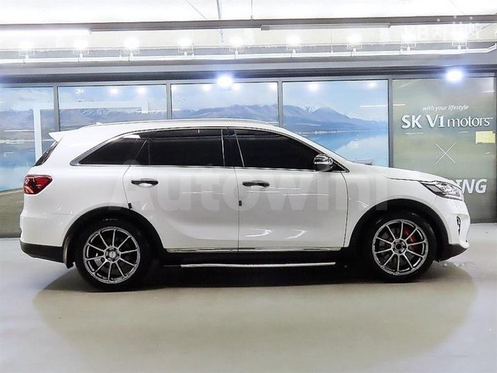 Kia Sorento 2018 KNAPH81BBJA397604 — 3