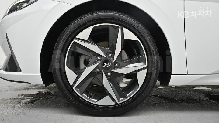 Hyundai Avante 2023 KMHLM41JGPU033357 — 5