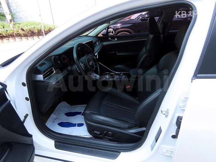 Kia K5 2020 KNAG241ABLA052934 — 5