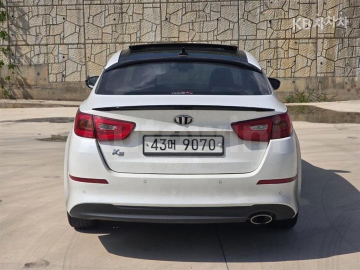 Kia K5 2014 KNAGM419BEA443152 — 3