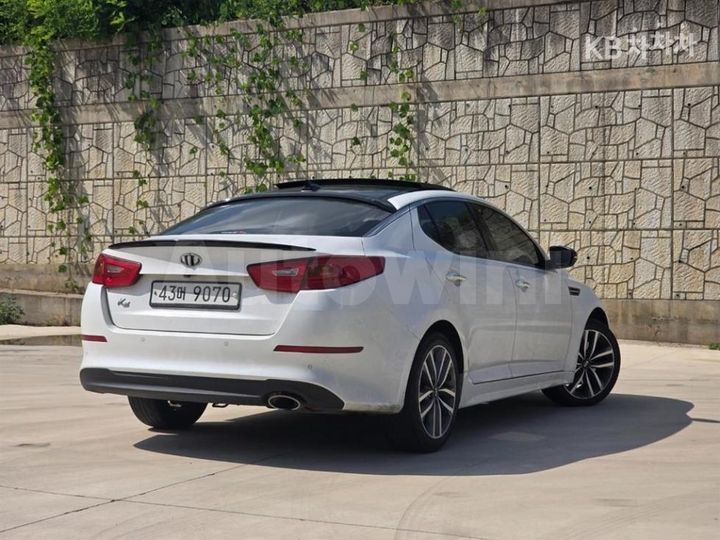 Kia K5 2014 KNAGM419BEA443152 — 5