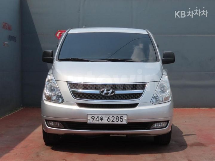 Hyundai Starex 2010 — 2