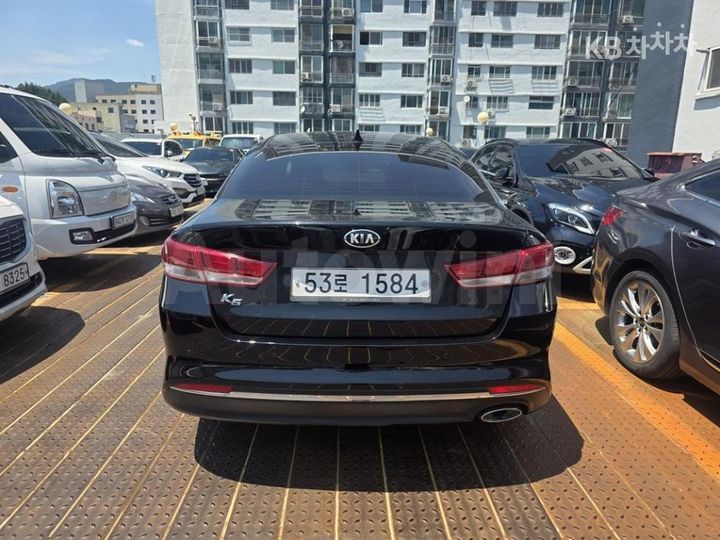 Kia K5 2016 KNAGS411BGA014150 — 3