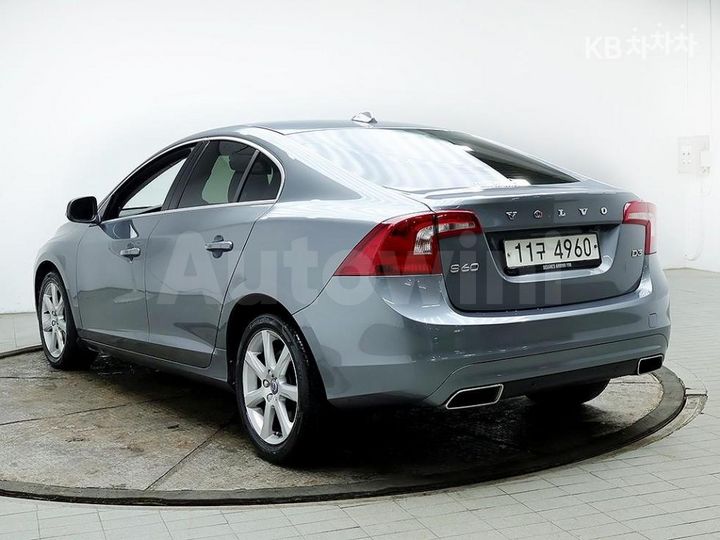 Volvo S60 2016 YV1FS79B0G2393032 — 4