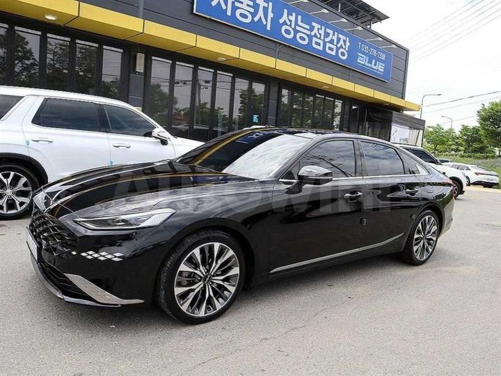 Kia K8 2022 KNAM241BBNA019095 — 2
