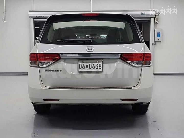 Honda Odyssey 2015 5FNRL5H63FB067111 — 3