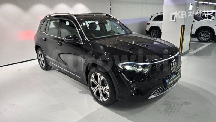 Mercedes Benz EQB