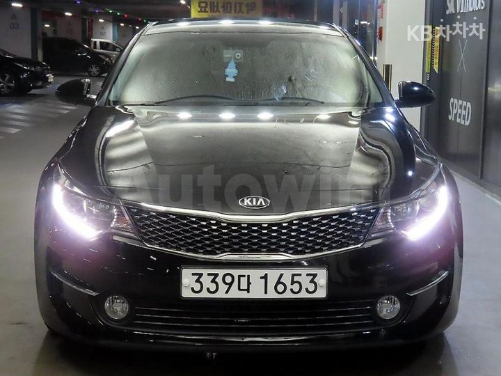 Kia K5 2018 — 2