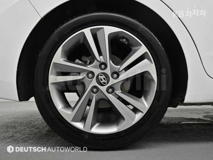 Hyundai Avante 2017 KMHD641DBHU309274 — 5