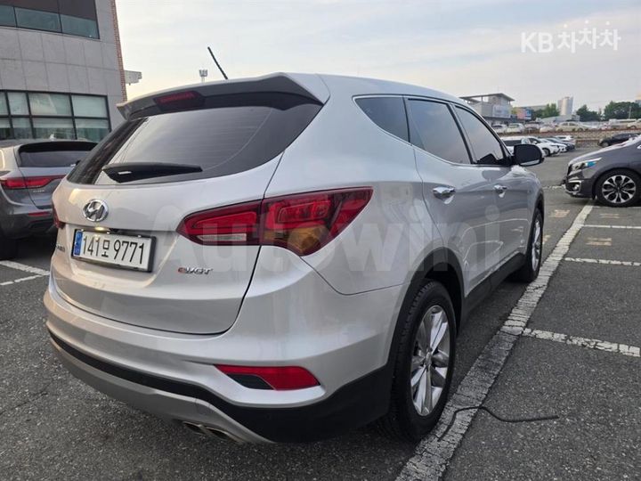 Hyundai SantaFe 2016 — 4