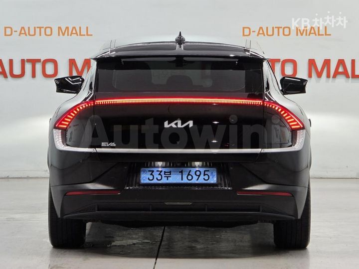 Kia EV6 2022 KNAC281AFNA070809 — 2