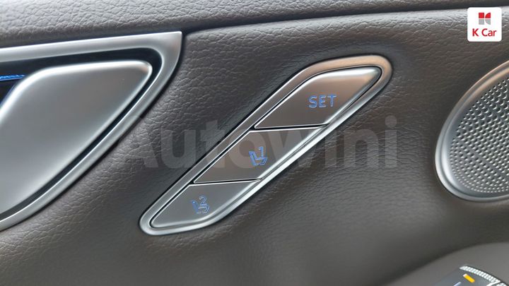 Genesis G80 2021 KMTGB41CDMU038925 — 4