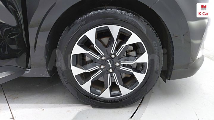 Kia Carnival 2023 KNANE81BBPS273115 — 5