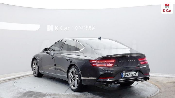 Genesis G80 2025 — 2
