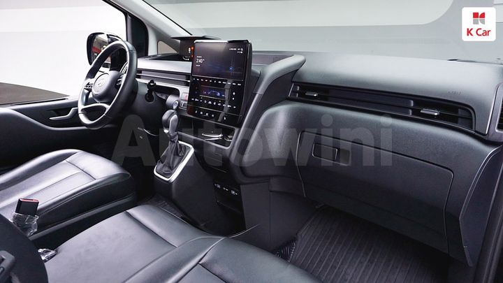 Hyundai Staria 2023 KMHYA811BPU088536 — 2