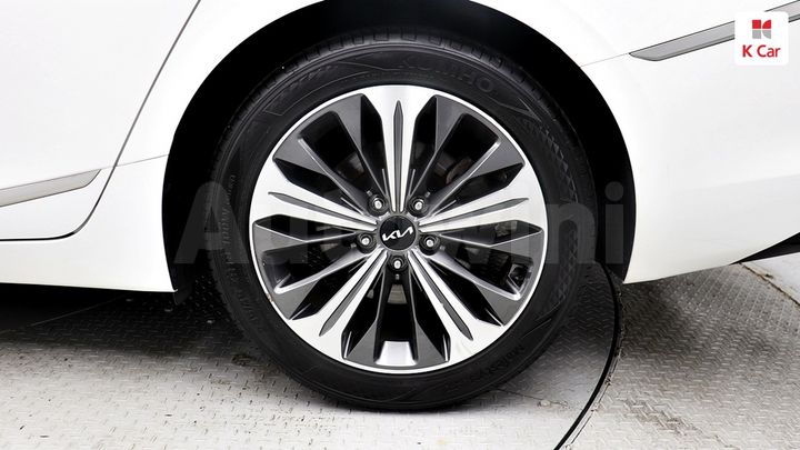Kia K8 2022 KNAM6411BNA001462 — 3