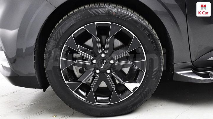 Kia Carnival 2021 KNANB81BBMS016882 — 5