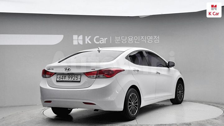 Hyundai Avante 2013 — 2