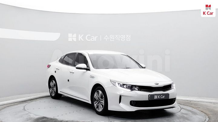 Kia K5 2018 KNAGU41EBJA026305 — 3