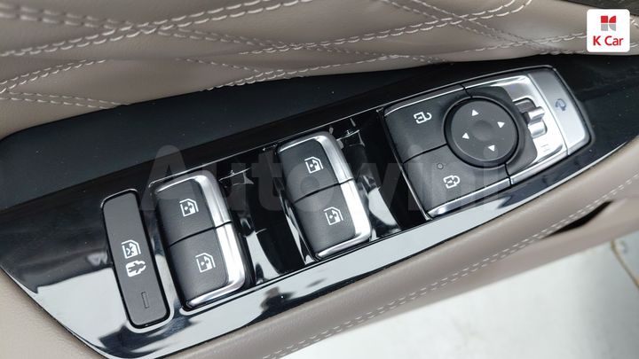 Kia K8 2022 KNAM6411BNA020757 — 4