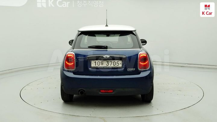 Mini Cooper 2018 WMWXP5106J2F93522 — 5