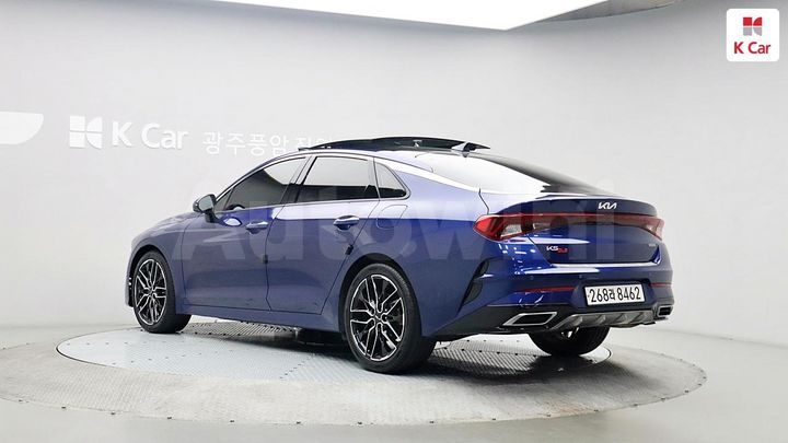 Kia K5 2023 — 2