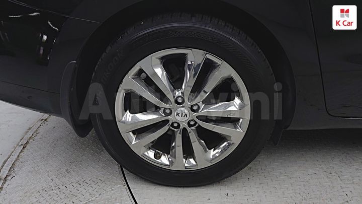 Kia Carnival 2018 KNAMC81ABJS373752 — 2