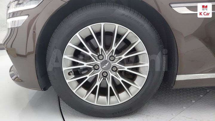 Genesis G80 2021 KMTGB41CBMU080786 — 4