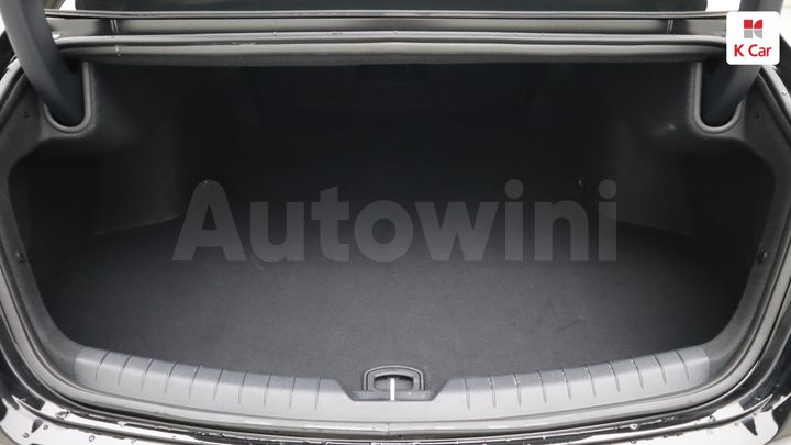 Kia K8 2023 KNAM2411BPA056985 — 3