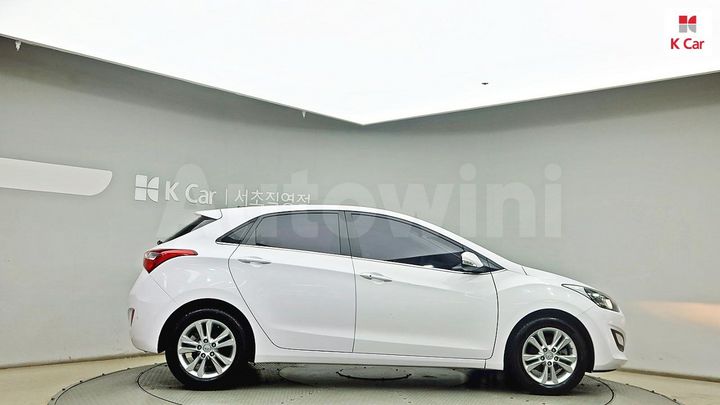 Hyundai i30 2015 KMHD251CBFU205223 — 4