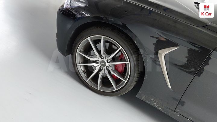 Genesis G70 2020 — 2