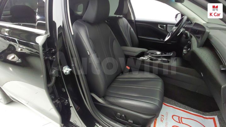 Kia K8 2022 KNAM2411BNA018586 — 5
