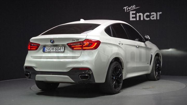 BMW X6 2016 — 2