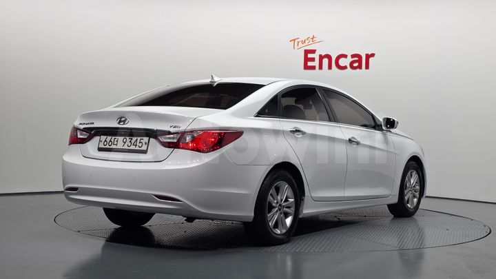 Hyundai Sonata 2011 — 2