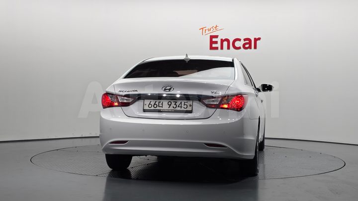 Hyundai Sonata 2011 — 4