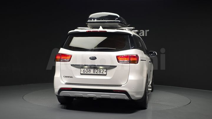 Kia Carnival 2015 — 4