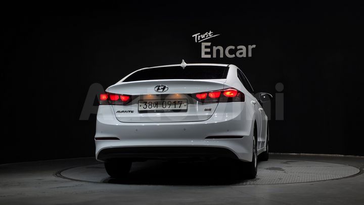 Hyundai Avante 2016 — 4