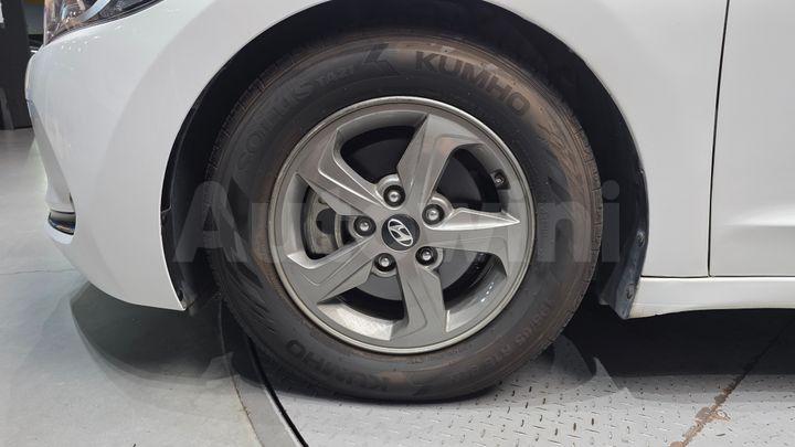 Hyundai Avante 2016 — 5
