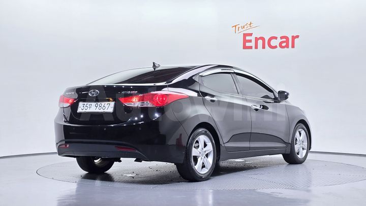 Hyundai Avante 2011 — 3