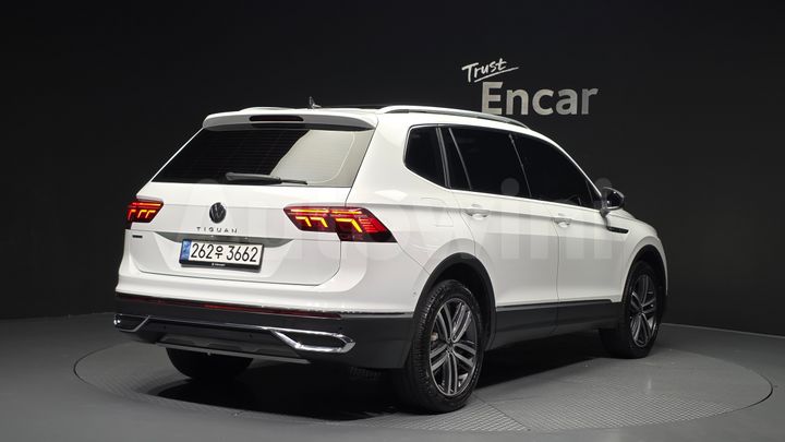 Volkswagen Tiguan 2022 — 2