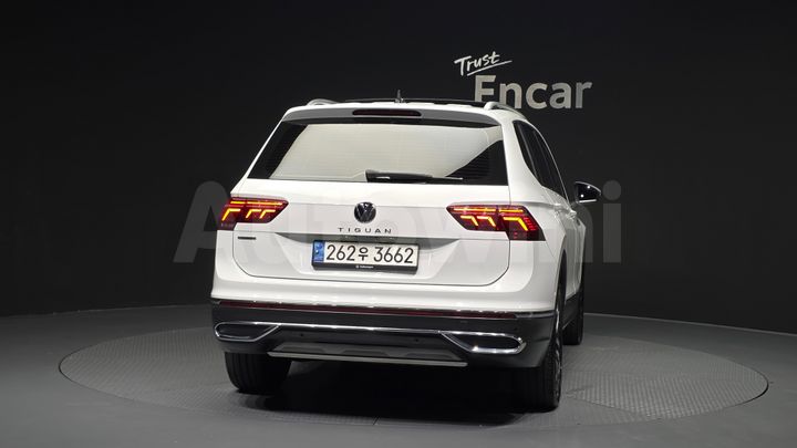 Volkswagen Tiguan 2022 — 4