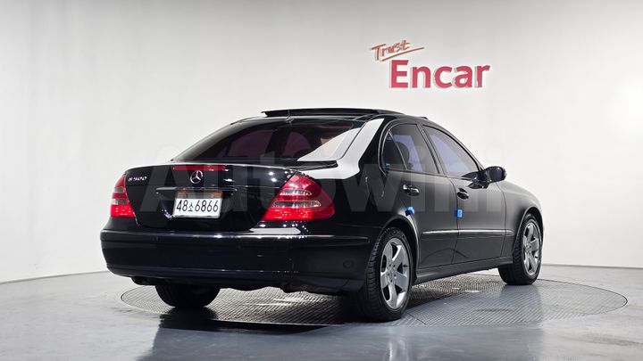 Mercedes-Benz E Class 2006 — 2