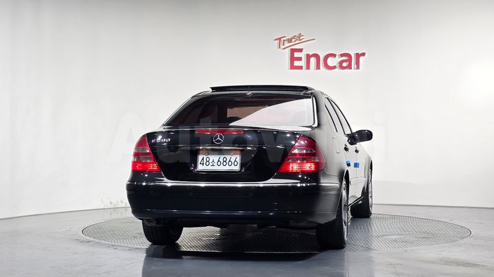 Mercedes-Benz E Class 2006 — 4
