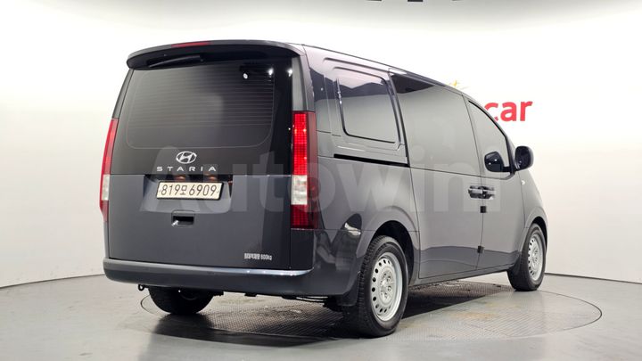 Hyundai Staria 2022 — 2