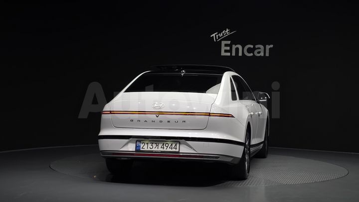 Hyundai Grandeur 2023 — 4