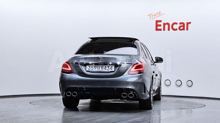 Mercedes-Benz C Class 2019 — 4