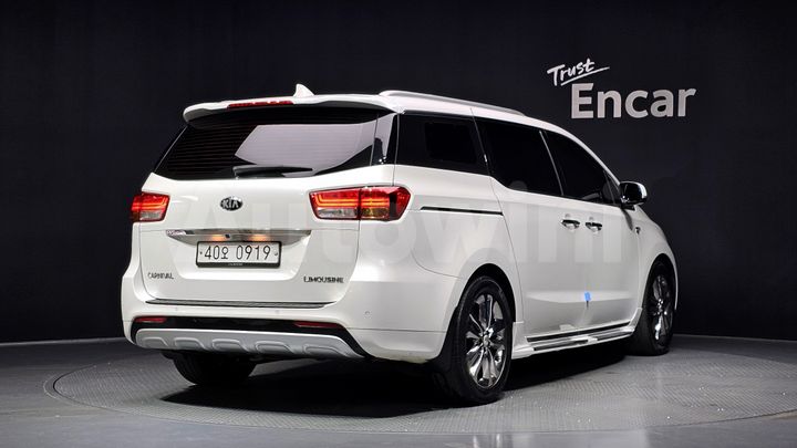 Kia Carnival 2016 — 2