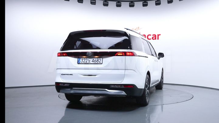 Kia Carnival 2021 — 4