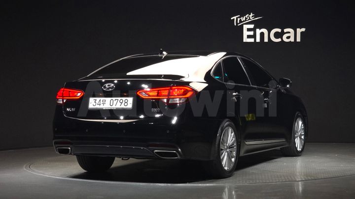 Hyundai Aslan